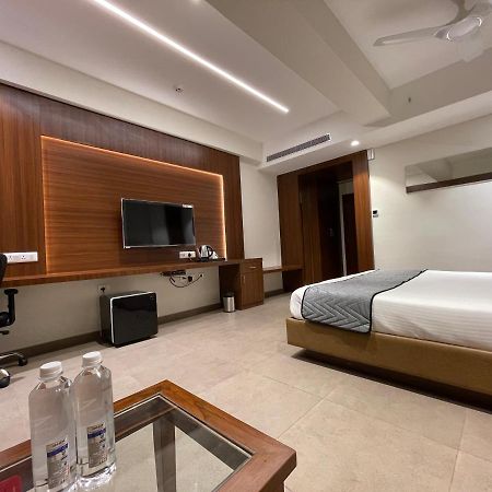 Jubilee Park Hotel Hyderabad Exterior photo